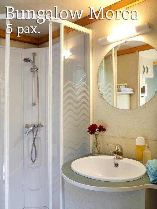 Camping Bassegoda Park Hotell Albanya Eksteriør bilde