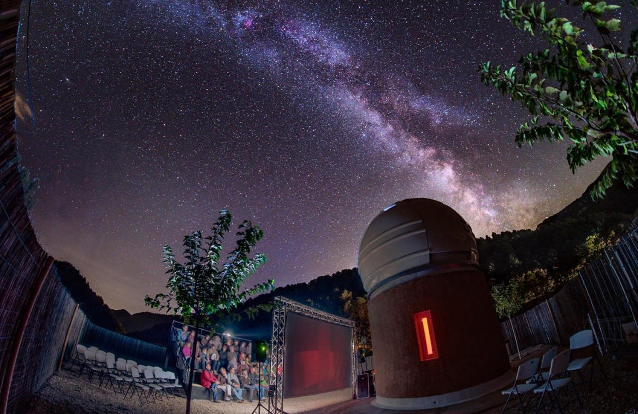 Camping Bassegoda Park Hotell Albanya Eksteriør bilde